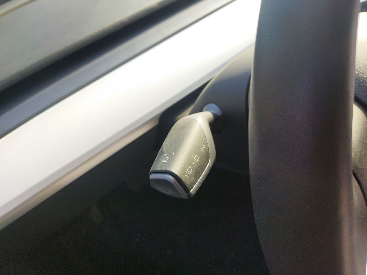 Model 3. Подрулевой переключатель (гитара) Tesla Model 3 2020-2024 109766200O Tesla Model 3