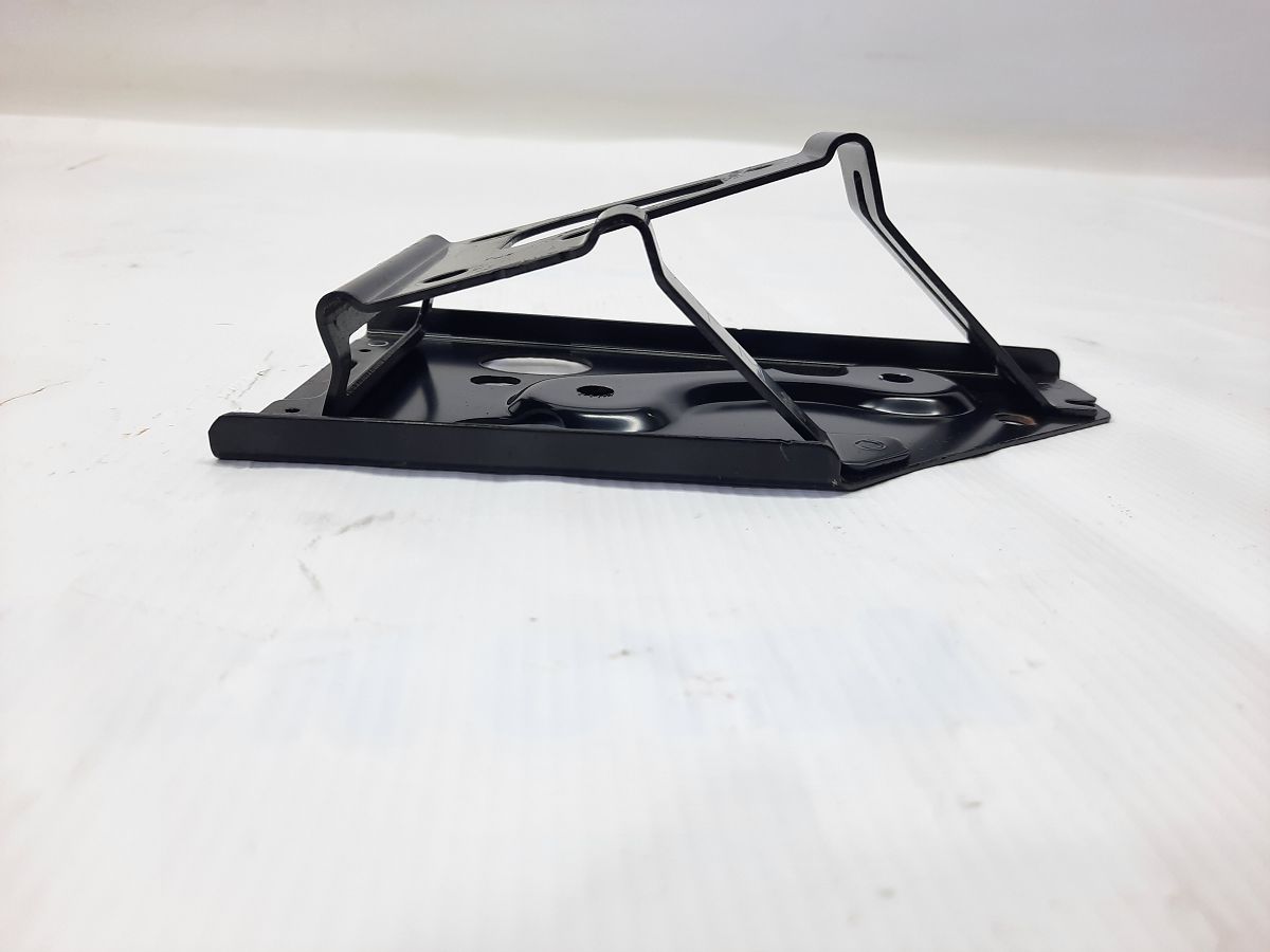 Insight Кронштейн накладки отдыха ноги Honda Insight 2010-2014 46991TM8G00 Honda Insight 4