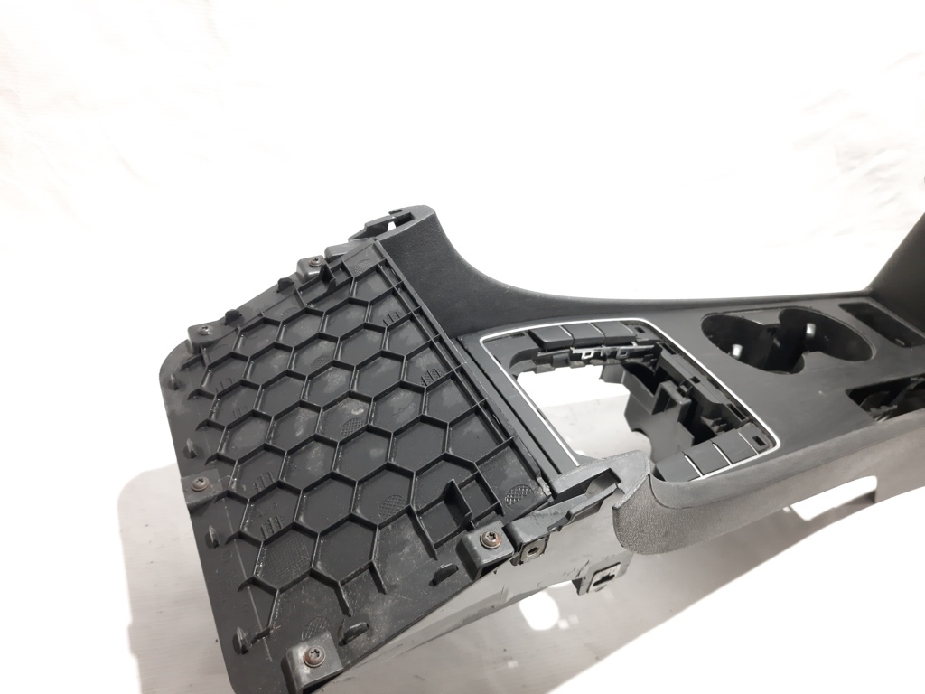 Passat s Консоль центральна Volkswagen Passat S 2012-2015 561863241C82V Volkswagen Passat S 25