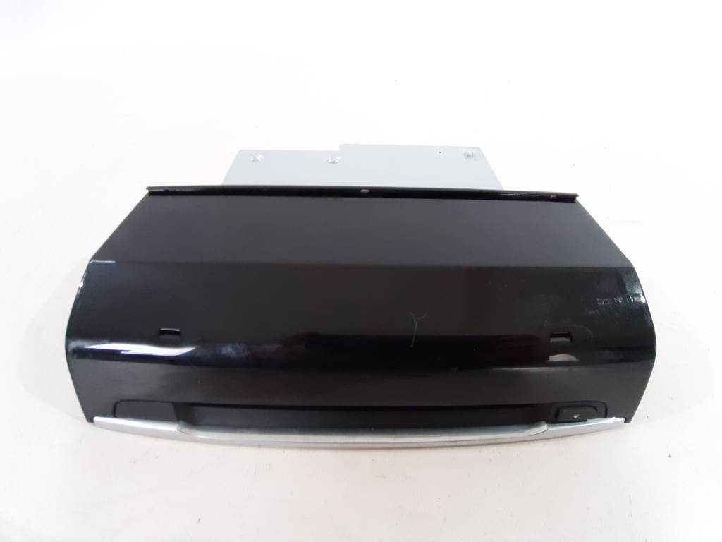 6. Програвач компакт-дисків Mazda 6 2014-2019 GMB5669G0A Mazda 6