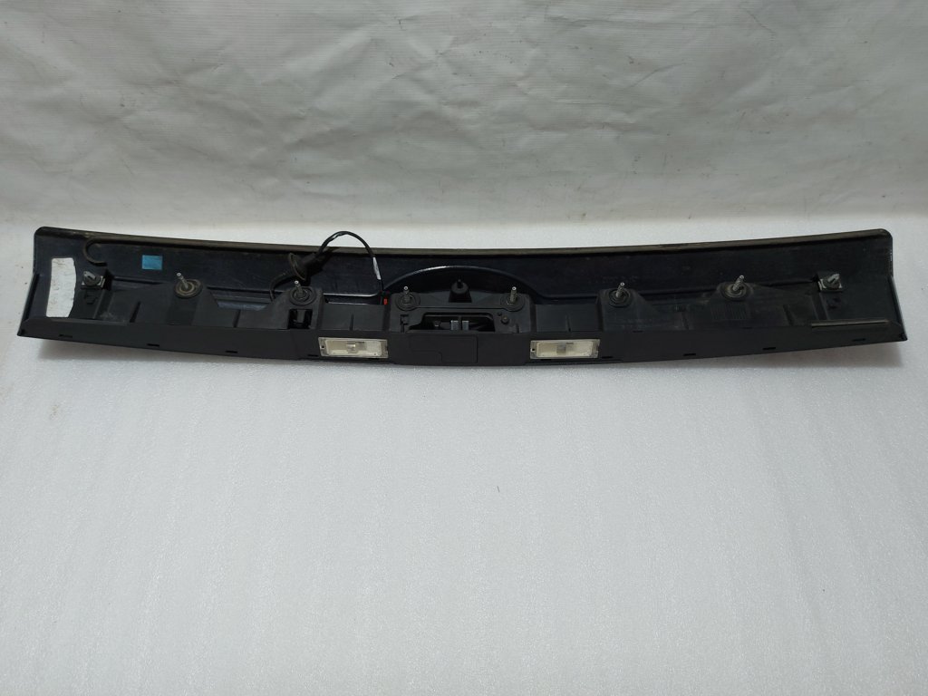 Edge Накладка крышки багажника с подсветкой номера Ford Edge 2011-2014 BT4Z13508CPTM Ford Edge 4 Edge Накладка крышки багажника с подсветкой номера Ford Edge 2011-2014 BT4Z13508CPTM Ford Edge 4