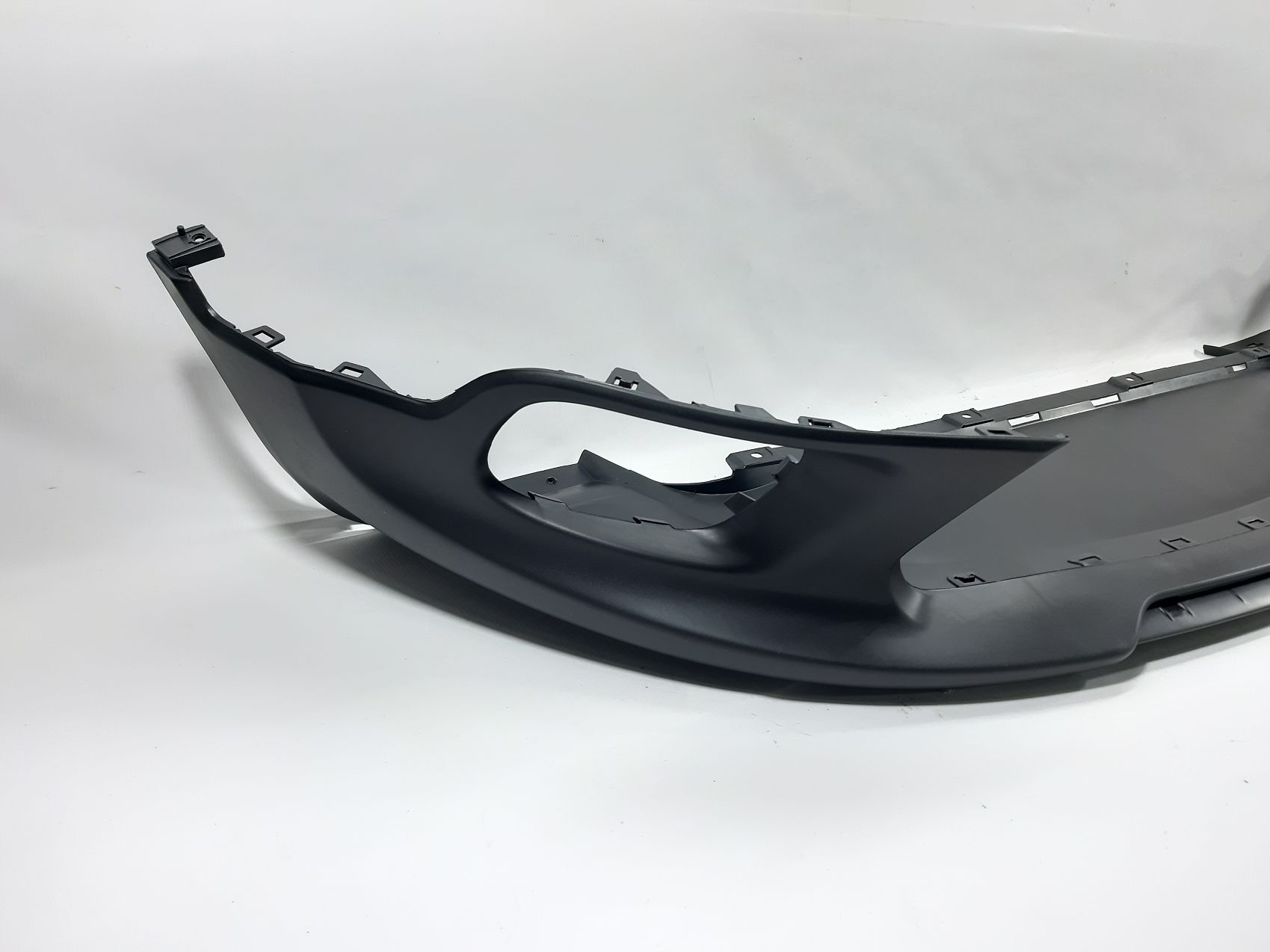 Передние бамперы Бампер нижний Jeep Cherokee KL 2014-2018 68203213AB 2