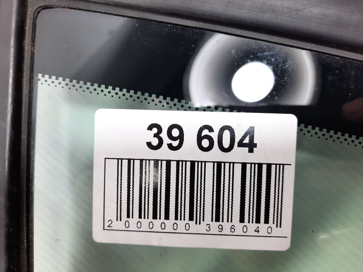 Cruze Ущільнювач скла дверей задньої лівої (кватирка) Chevrolet Cruze 2016-2018 84406632 Chevrolet Cruze 7