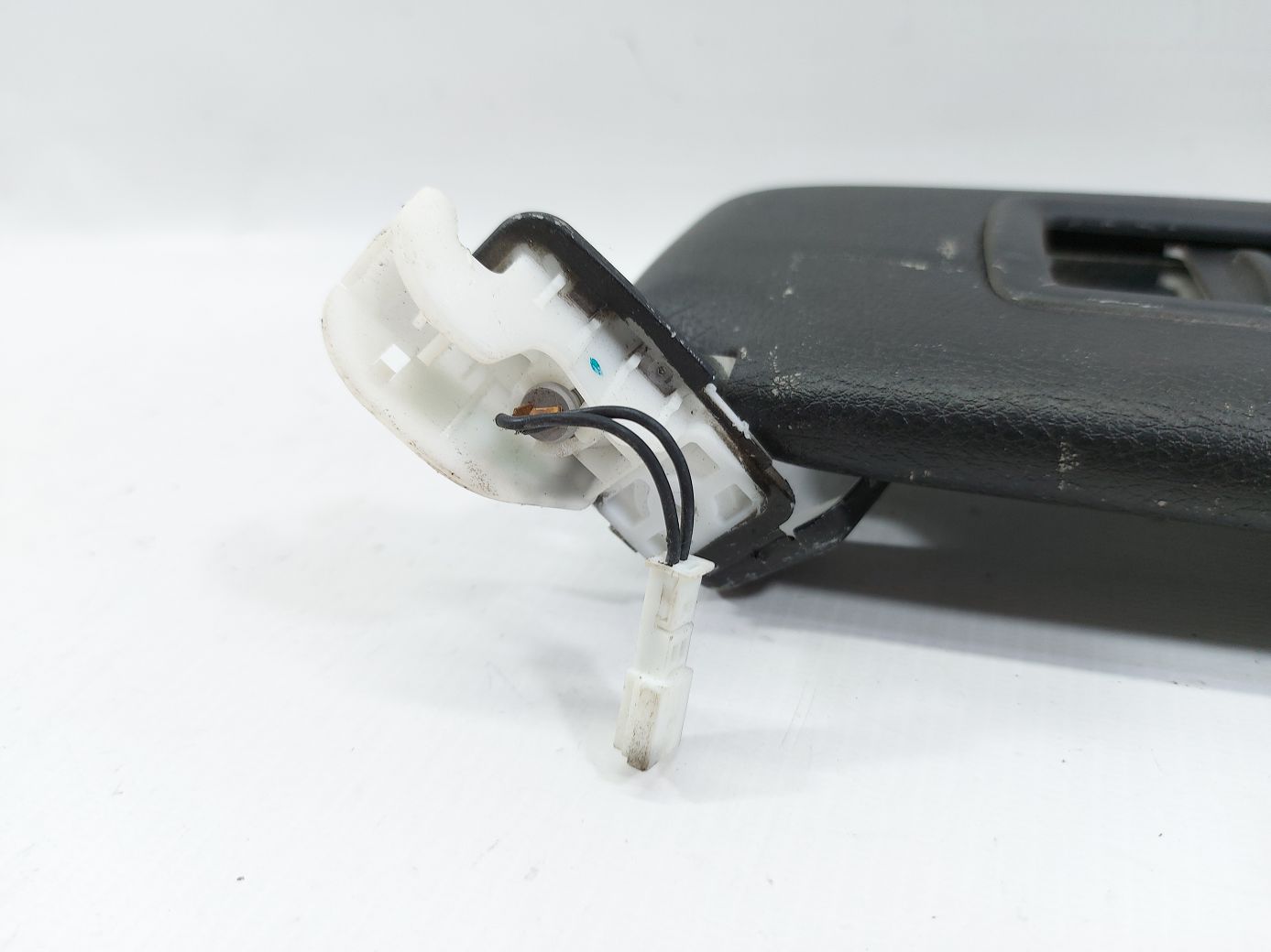 328i xdrive Козирок сонцезахисний правий BMW 328i xDrive 2014-2016 51167349348 BMW 328i xDrive 3