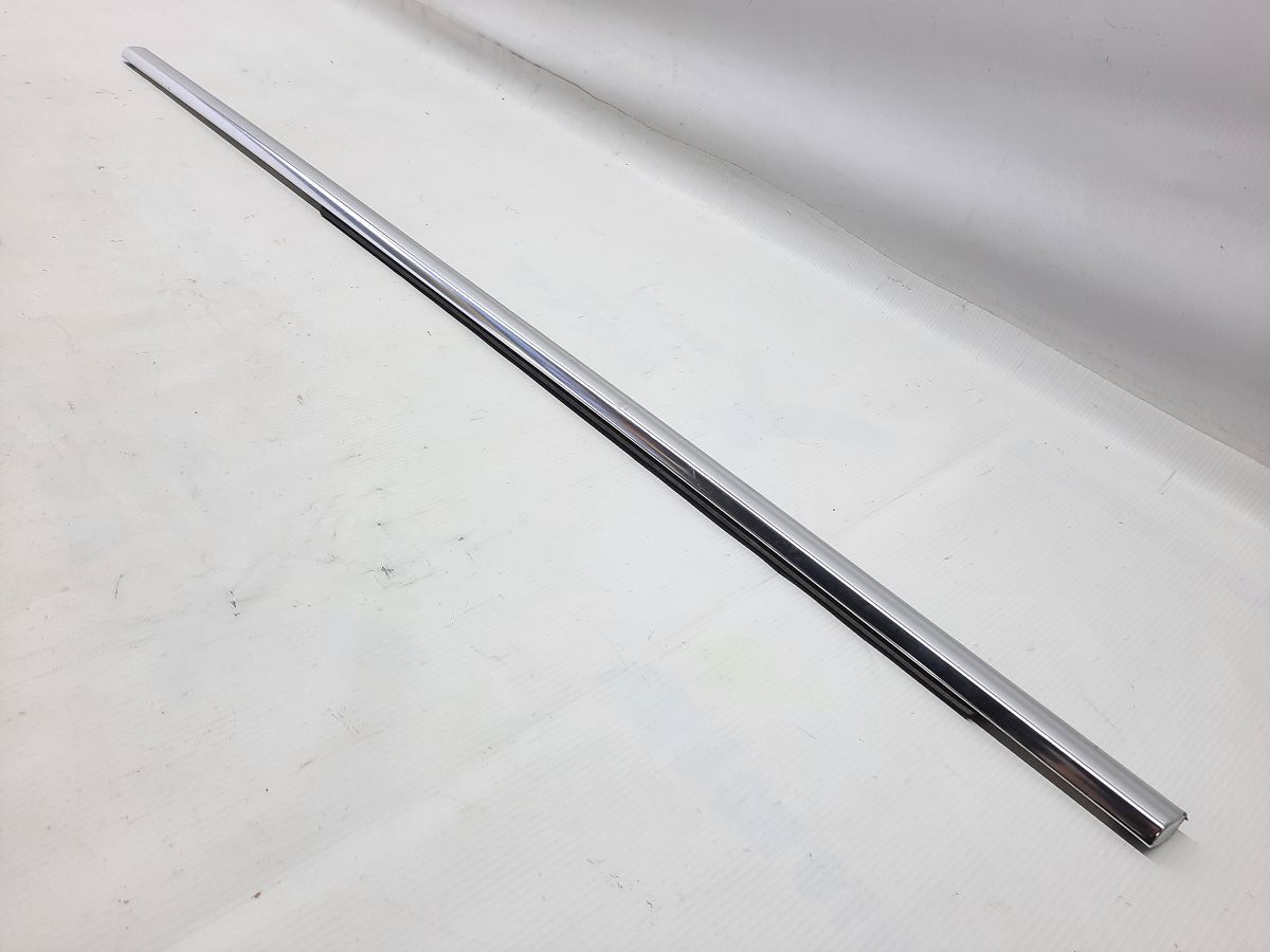 S80 Уплотнительная резинка стекла двери задней левой наружная (хром) Volvo S80 2007-2016 31301872 Volvo S80 2