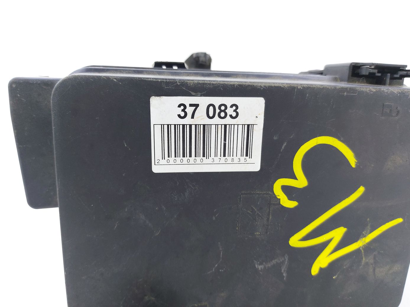 Equinox Блок предохранителей под капотом Chevrolet Equinox 2015 22929763 Chevrolet Equinox 6