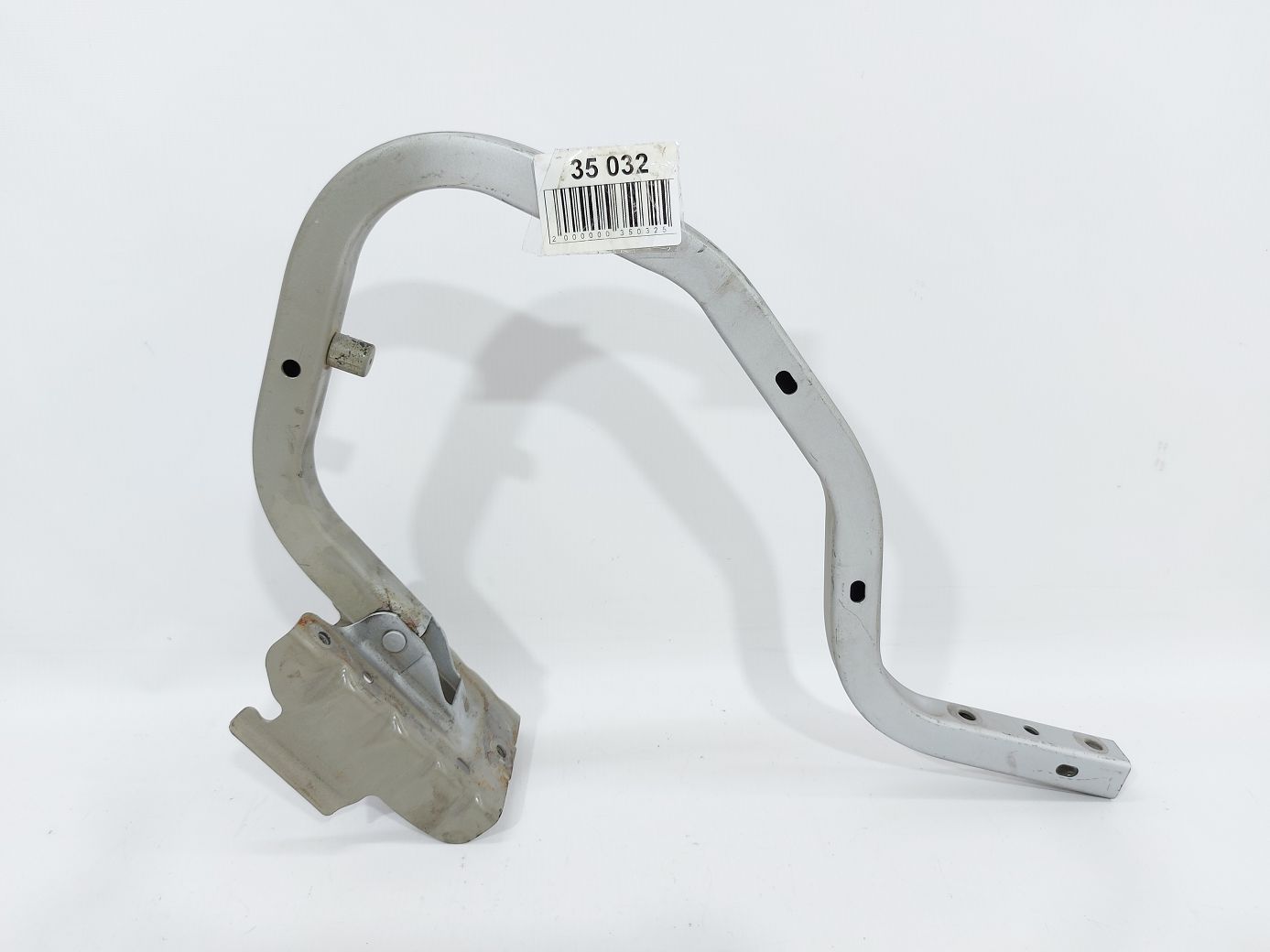 Sentra. Петля крышки багажника правая/левая Nissan Sentra 2013-2019 H44003SGMA Nissan Sentra