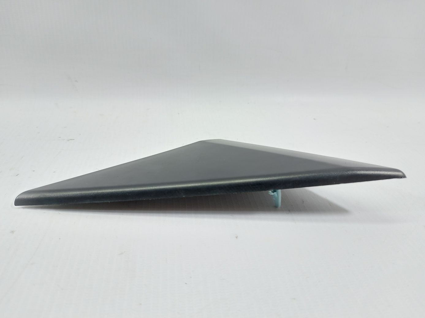 3 Уголок двери передней правой наружный Mazda 3 2014-2018 BJS76915YA Mazda 3 2