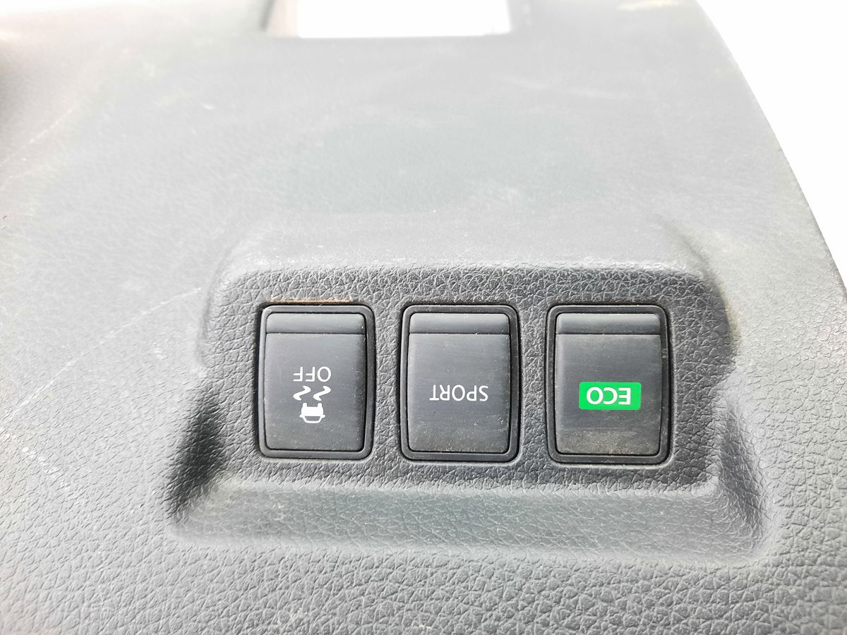 Sentra Накладка торпеди нижня ліва Nissan Sentra 2013-2017 689623SG0A Nissan Sentra 3