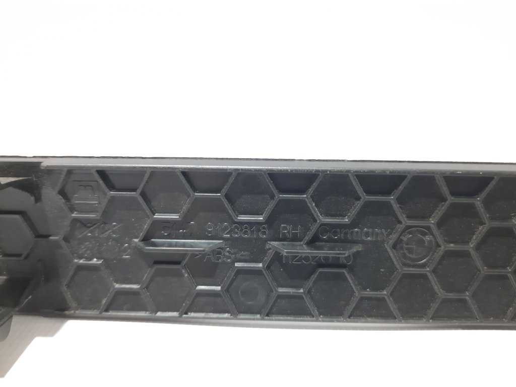 7 series Накладка порога заднього правого BMW 7 2012 51479123818 BMW 7 4