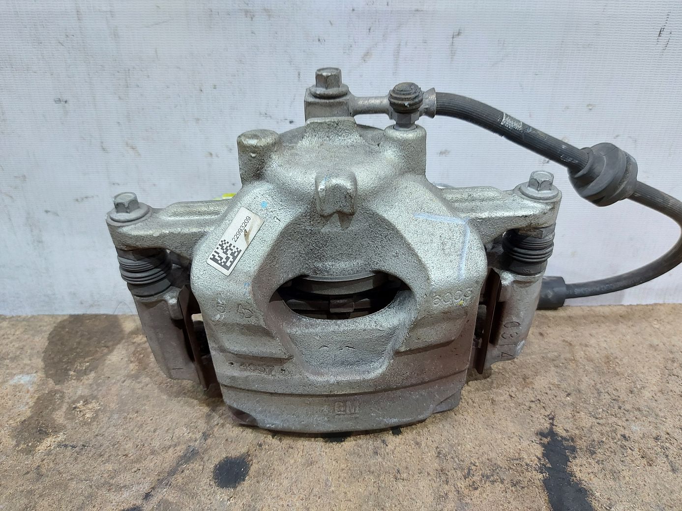 Volt Супорт гальмівний передній лівий Chevrolet Volt 2011-2015 13301226 Chevrolet Volt 4 Volt Супорт гальмівний передній лівий Chevrolet Volt 2011-2015 13301226 Chevrolet Volt 4