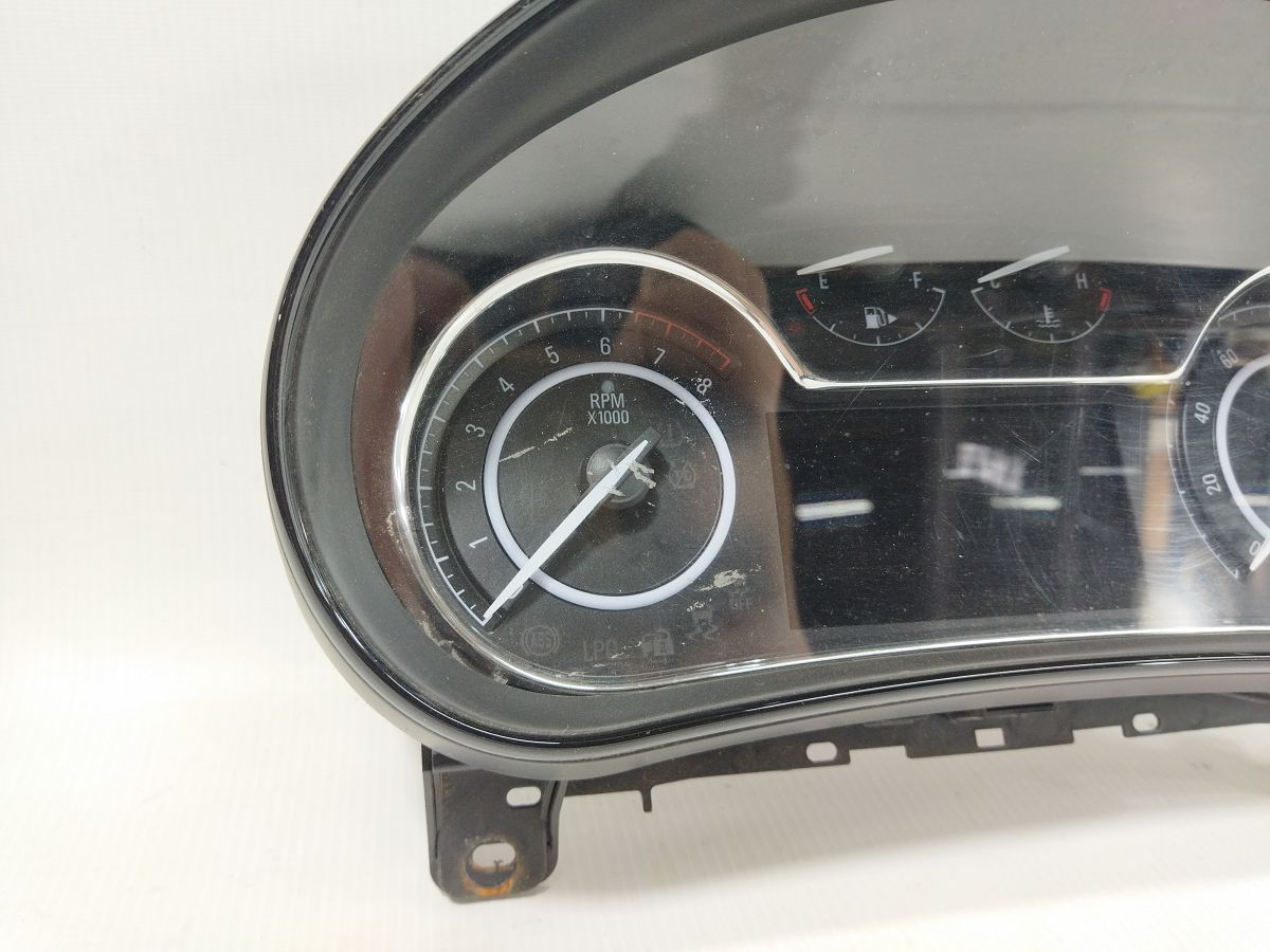 Regal Панель приладів Buick Regal 2014-2017 23242197 Buick Regal 2
