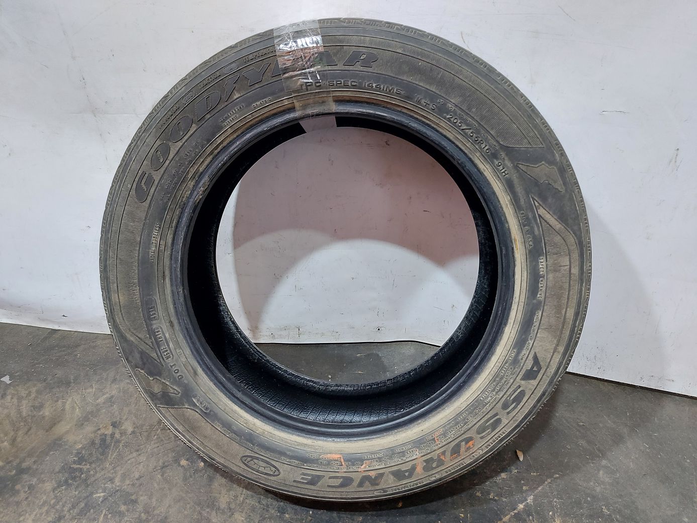 Всесезонные шины. Резина GoodYear Assurence 205/55R16