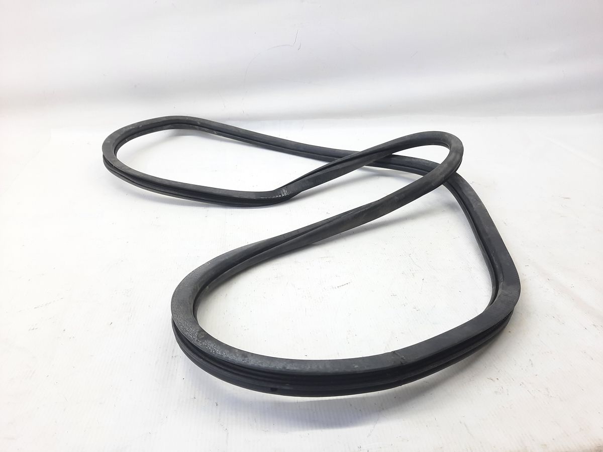 Dart Ущільнювальна гумка отвору дверей задньої лівої/правої Dodge Dart 2013-2019 68085078AF Dodge Dart 7