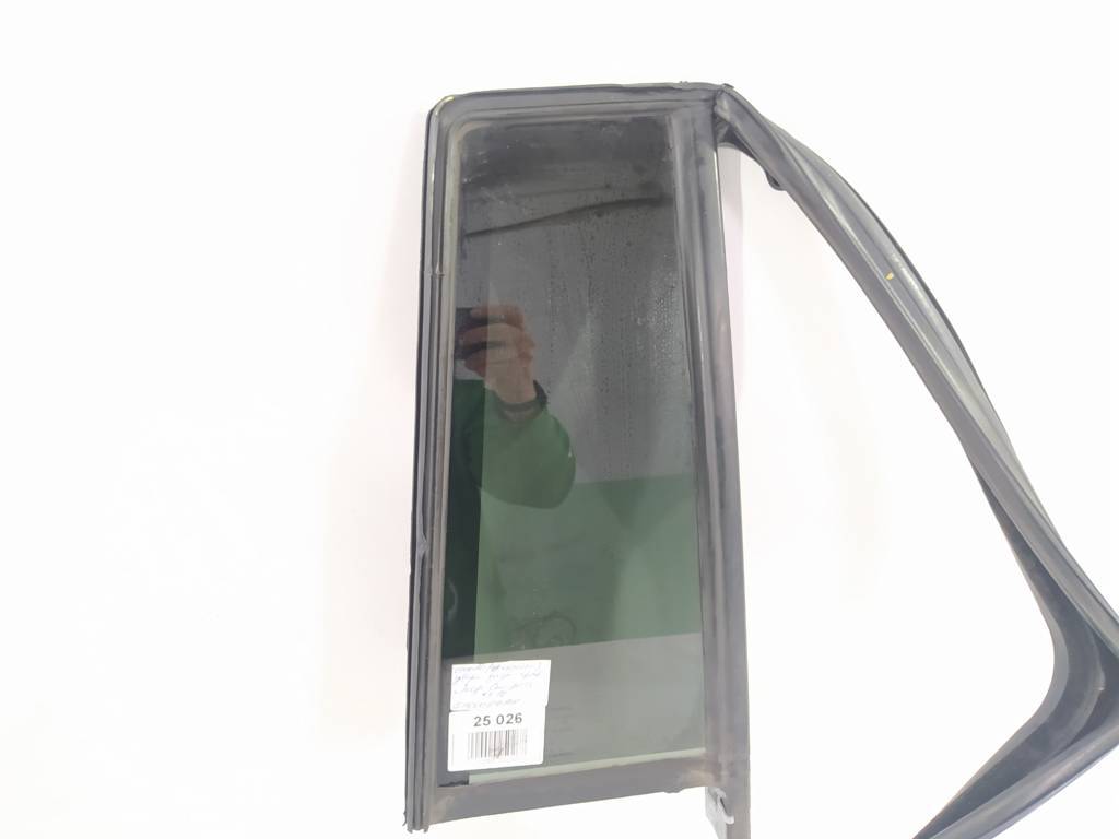 Compass Стекло (форточка) двери задней правой Jeep Compass 2007-2017 5160064AH Jeep Compass 3