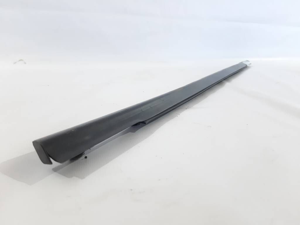 Optima Уплотнитель двери передней левой нижний Kia Optima 2011-2016 822102T000 Kia Optima 2