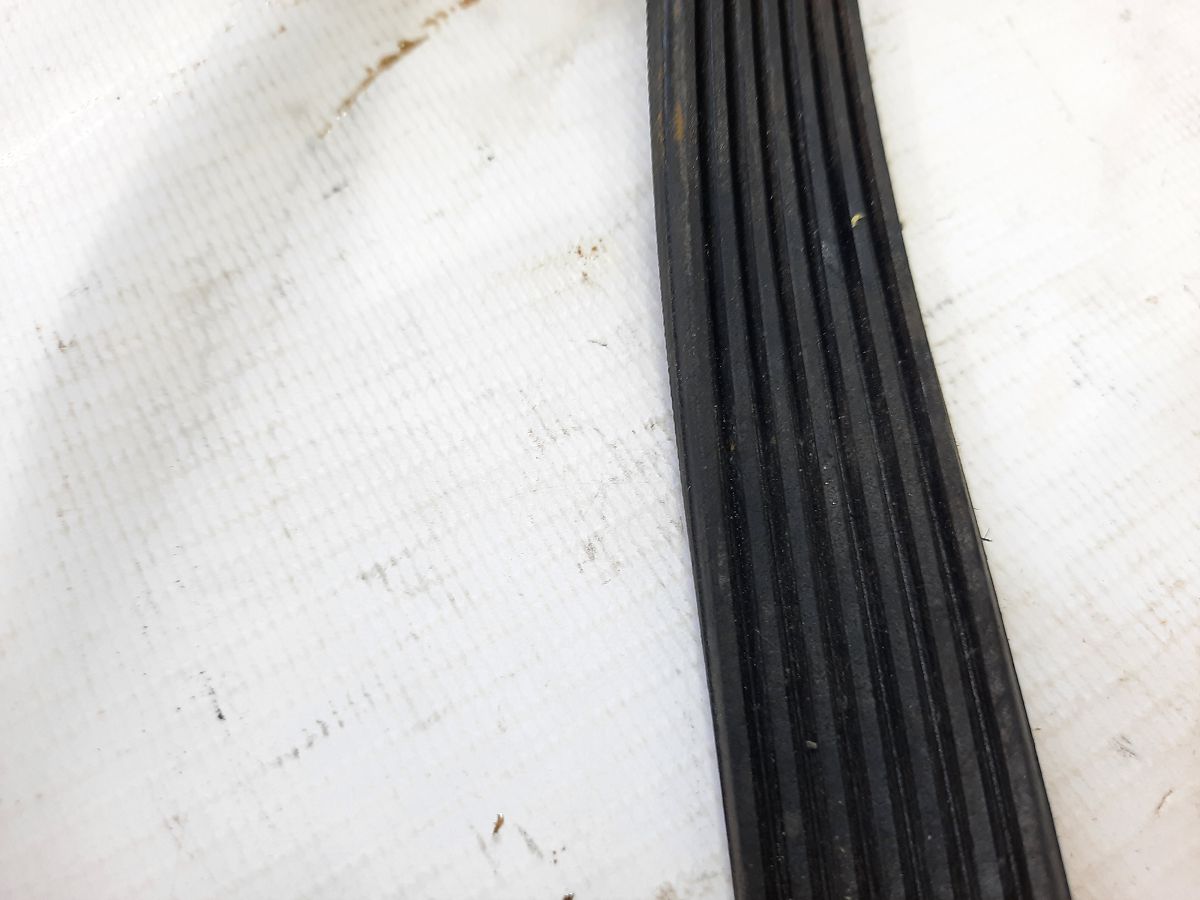 7 series Ремень генератора BMW 7 2012 11287631824 BMW 7 3