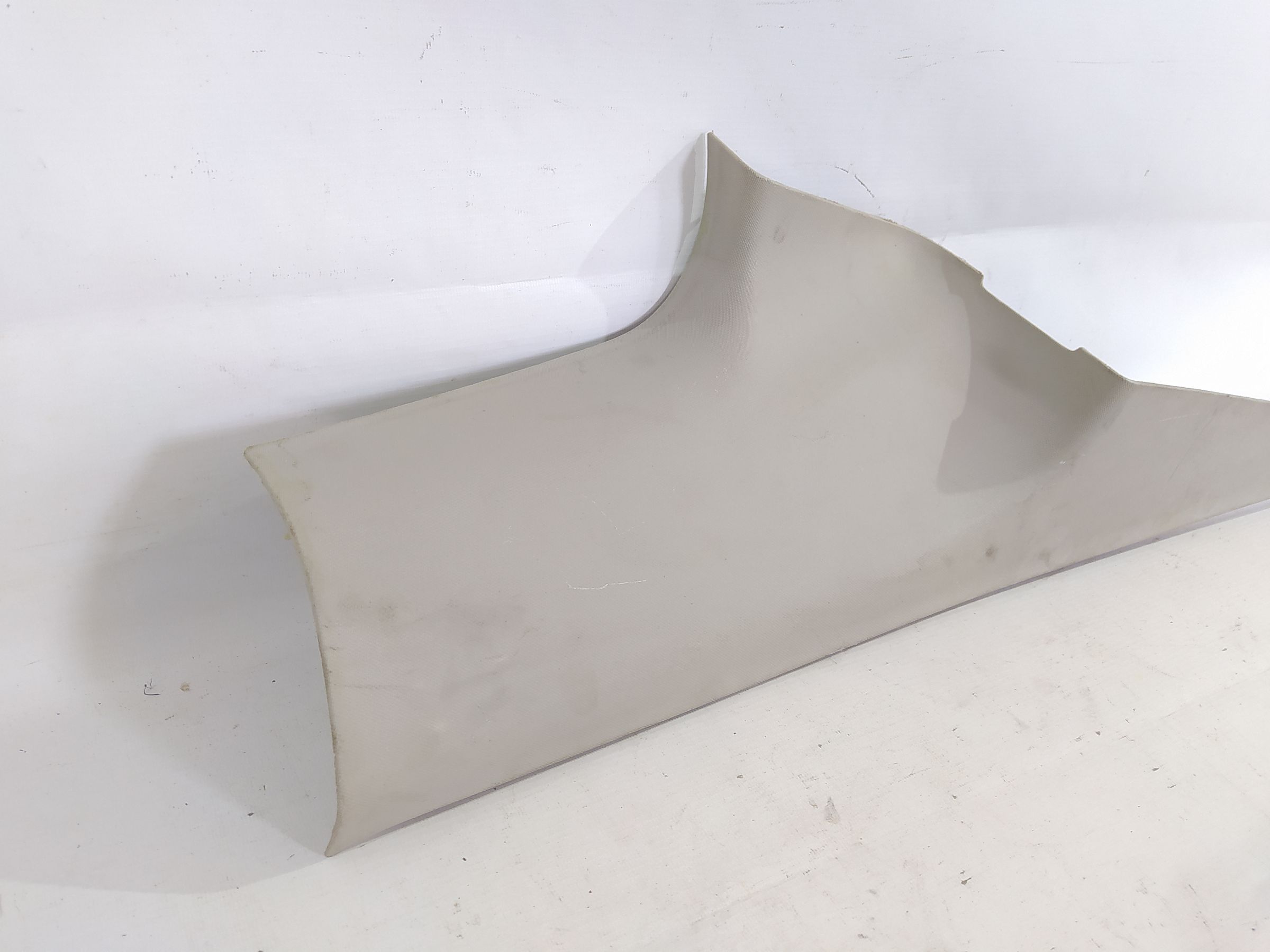 Volt Обшивка стойки задней правая Chevrolet Volt 2011-2015 23158928 Chevrolet Volt 9