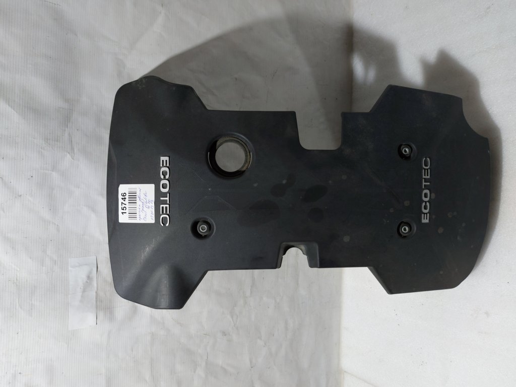 Malibu. Кришка двигуна декоративна Chevrolet Malibu 2016-2020 25201313 Chevrolet Malibu