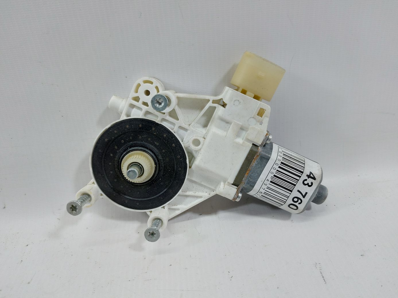 7 series. Моторчик склопідйомника двері задньої правої BMW 7 2009-2015 67627046032 BMW 7
