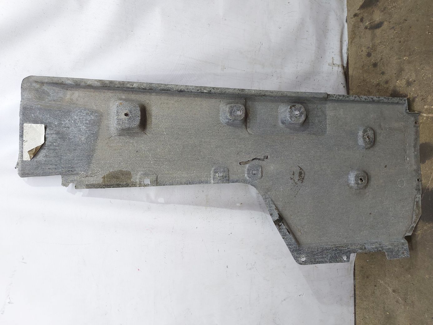 Ats Защита днища правая Cadillac ATS 2013-2019 23497849 Cadillac ATS 18