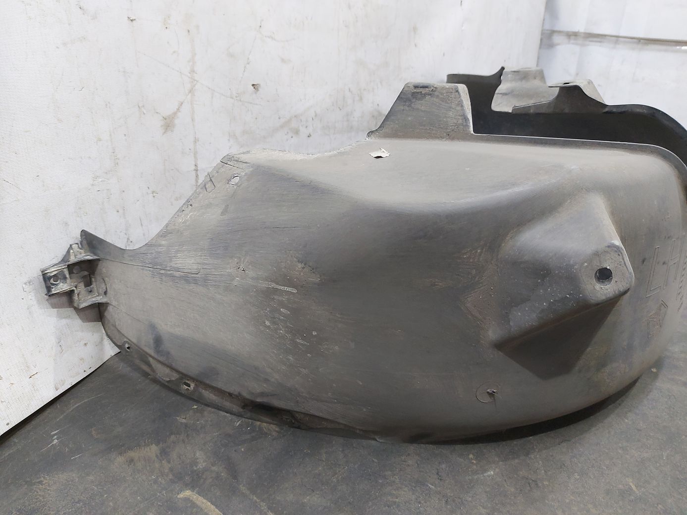 Dart Підкрилок задній лівий Dodge Dart 2013-2019 68082837AG Dodge Dart 14