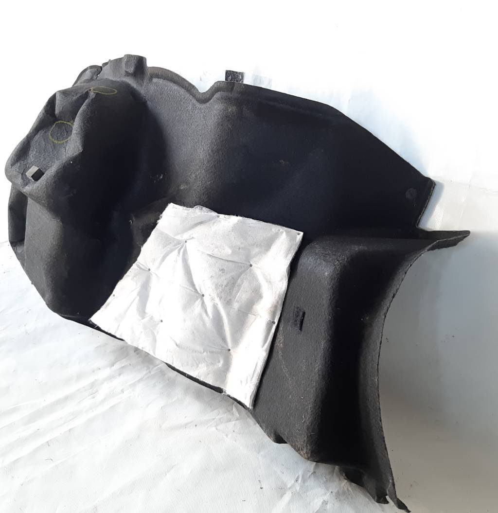 Camry Обшивка багажника права Toyota Camry 2015-2017 6472106330C0 Toyota Camry 3