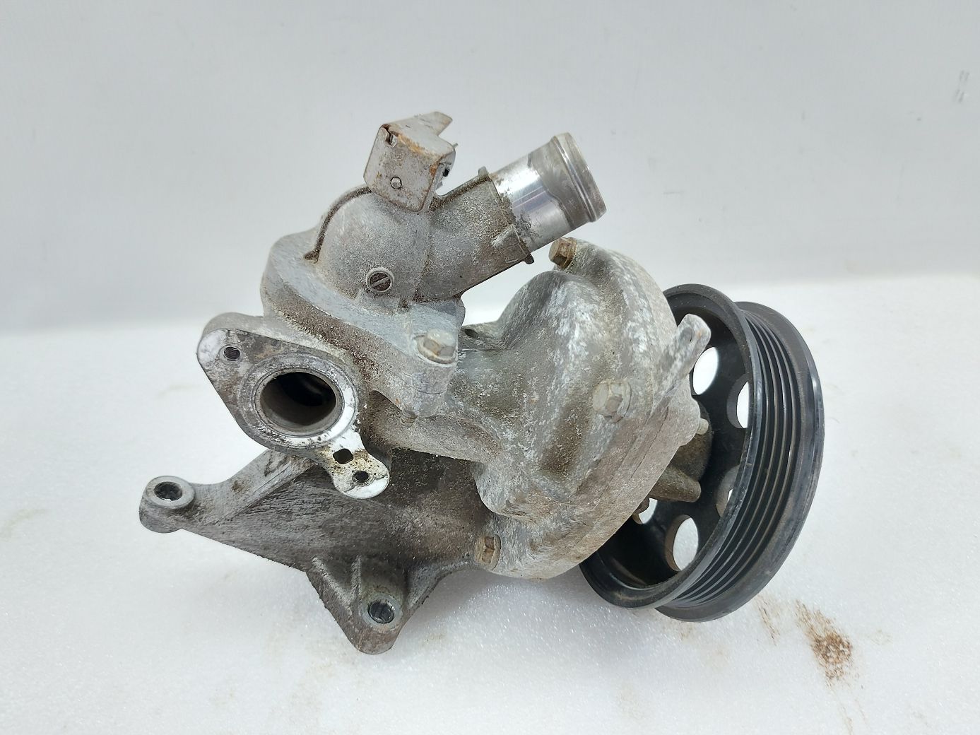 Malibu. Помпа (насос) системи охолодження Chevrolet Malibu 2013-2014 12657197 Chevrolet Malibu Malibu. Помпа (насос) системи охолодження Chevrolet Malibu 2013-2014 12657197 Chevrolet Malibu