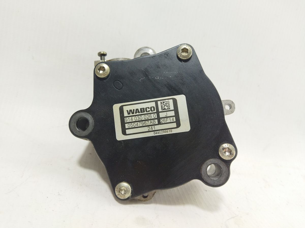 Dart Вакуумний насос Dodge Dart 2013-2016 05047380AD Dodge Dart 4 Dart Вакуумний насос Dodge Dart 2013-2016 05047380AD Dodge Dart 4