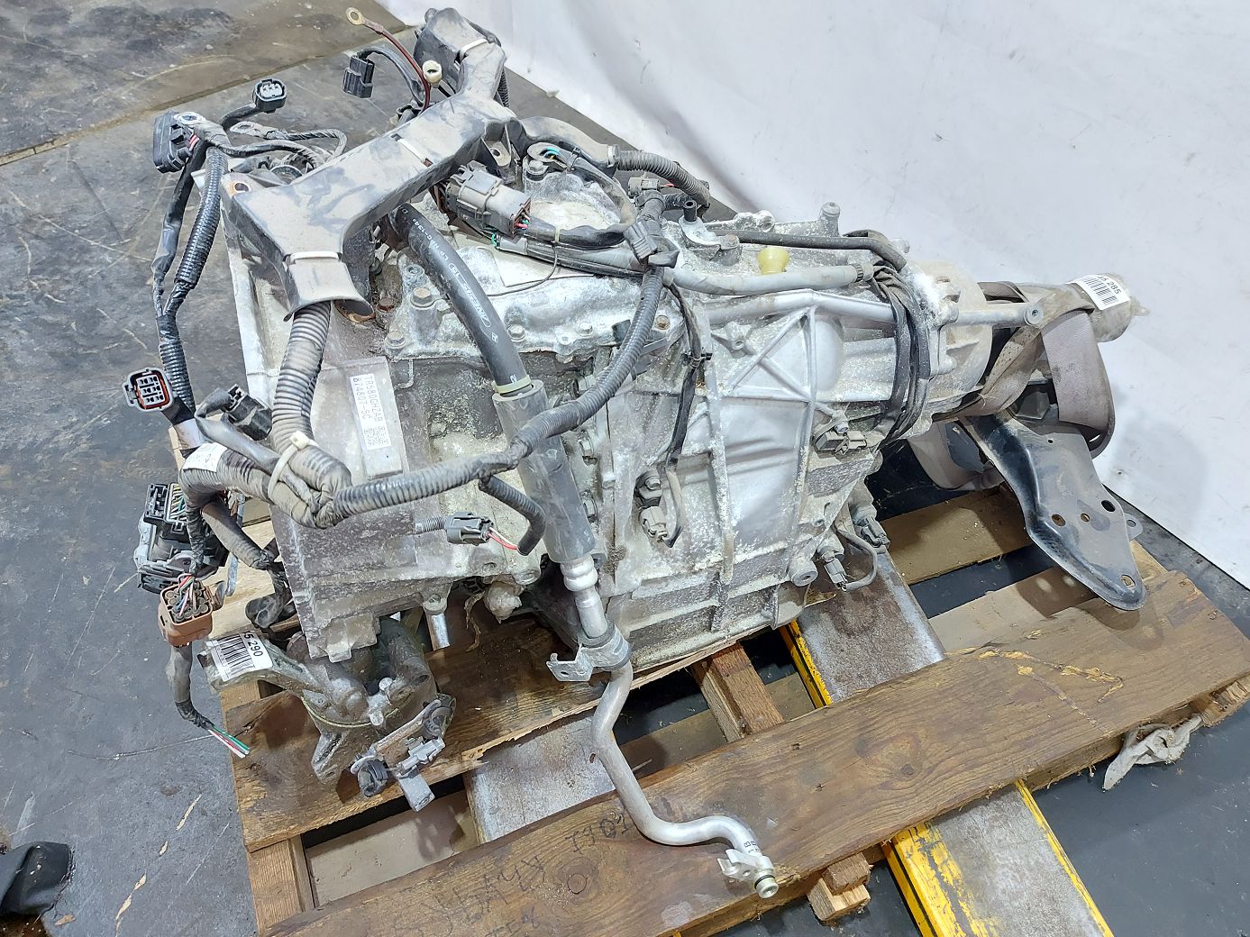 Forester. Коробка АКПП (топляк) Subaru Forester 2014-2015 31000AJ330 Subaru Forester