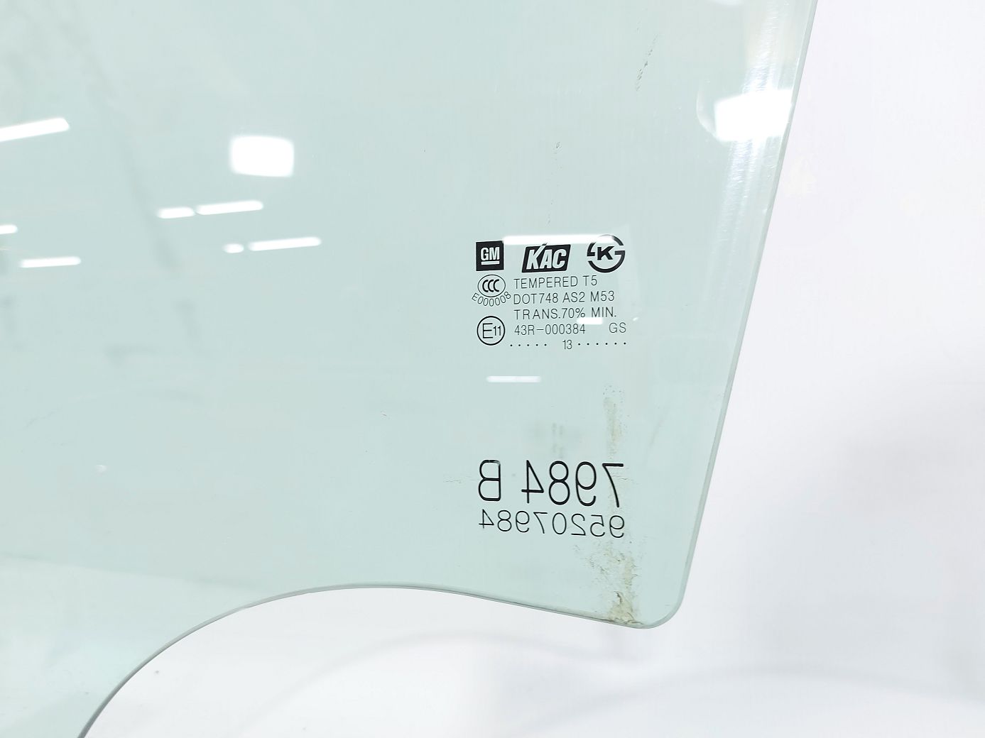 Encore Скло дверей передньої лівої Buick Encore 2013-2021 95207984 Buick Encore 2