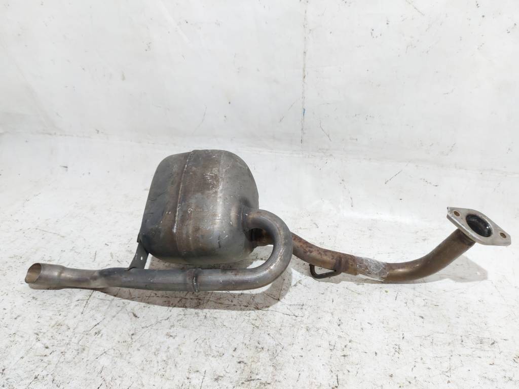 Prius c Глушник вихлопної труби Toyota Prius C 2012-2013 1743021870 Toyota Prius C 3