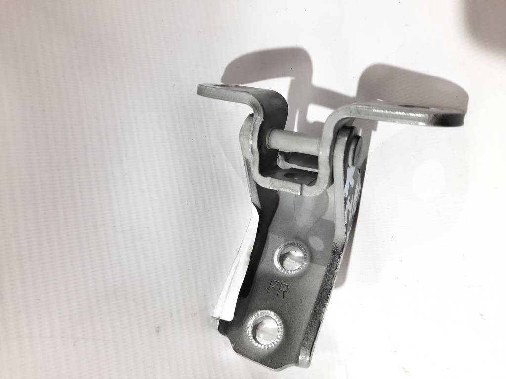 Veloster Петля дверей передньої правої верхня/нижня Hyundai Veloster 2011-2021 793202V000 Hyundai Veloster 27