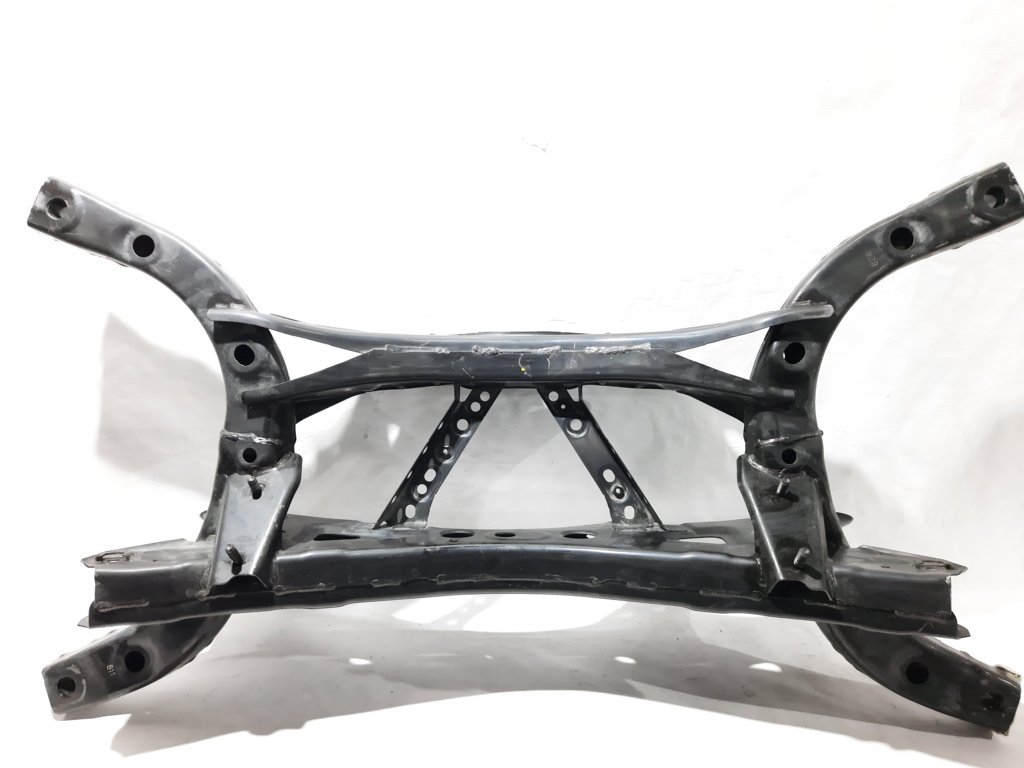 3. Підрамник задній Mazda 3 2014-2016 B45C2880XA Mazda 3