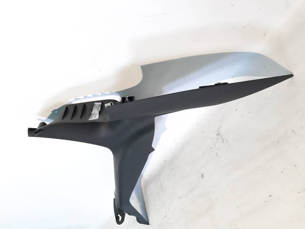 Dart Накладка стійки задньої права Dodge Dart 2013-2019 1SW46DX9AF Dodge Dart 36