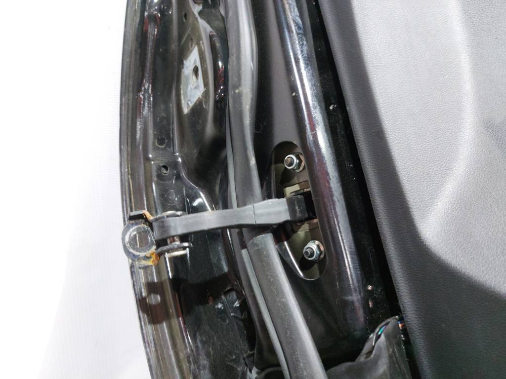 Dart Двері передні права Dodge Dart 2013-2019 68158724AD Dodge Dart 13