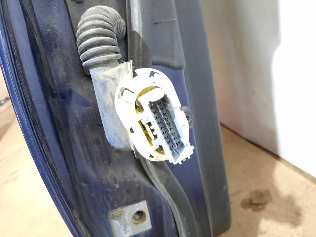 Dart Дверь задняя правая Dodge Dart 2013-2019 68158726AD Dodge Dart 10