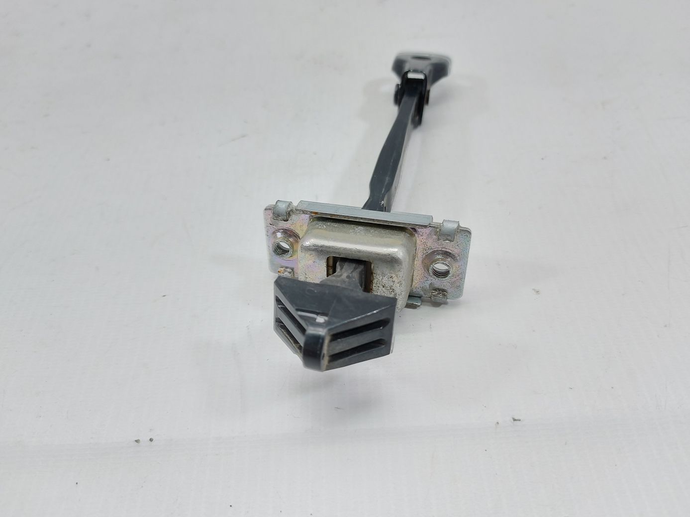 3 Обмежувач двері задньої лівої Mazda 3 2014-2018 BHN972270 Mazda 3 3 3 Обмежувач двері задньої лівої Mazda 3 2014-2018 BHN972270 Mazda 3 3