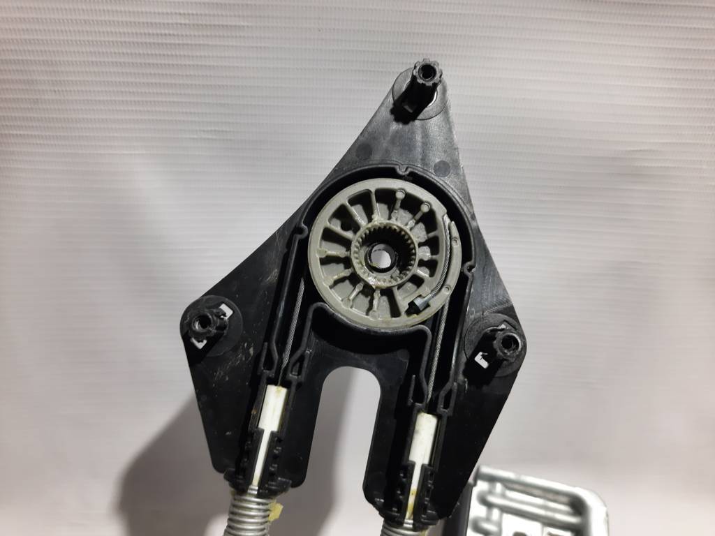 Fiesta Склопідйомник двері передньої лівої Ford Fiesta 2011-2019 AE8Z5423201A Ford Fiesta 12