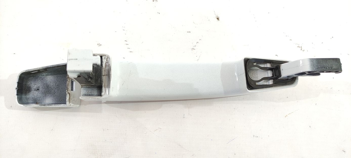 Malibu Ручка двери задней правой наружная Chevrolet Malibu 2013-2016 92233089 Chevrolet Malibu 8 Malibu Ручка двери задней правой наружная Chevrolet Malibu 2013-2016 92233089 Chevrolet Malibu 8