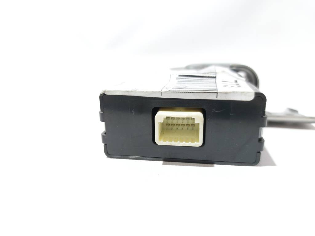Prius c Блок электронный Toyota Prius C 2012-2013 8657252010 Toyota Prius C 5