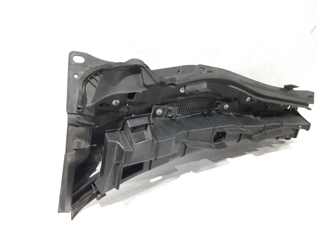 3 Воздуховод под лобовое стекло правый Mazda 3 2014-2018 BJS7507R0A Mazda 3 6