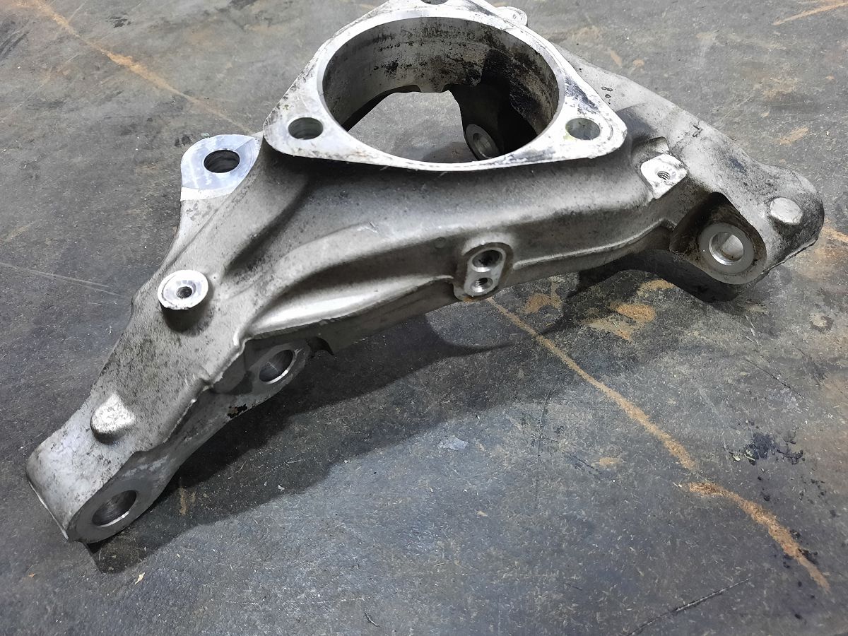 Ats Поворотний кулак передній лівий Cadillac ATS 2013-2016 23118083 Cadillac ATS 3