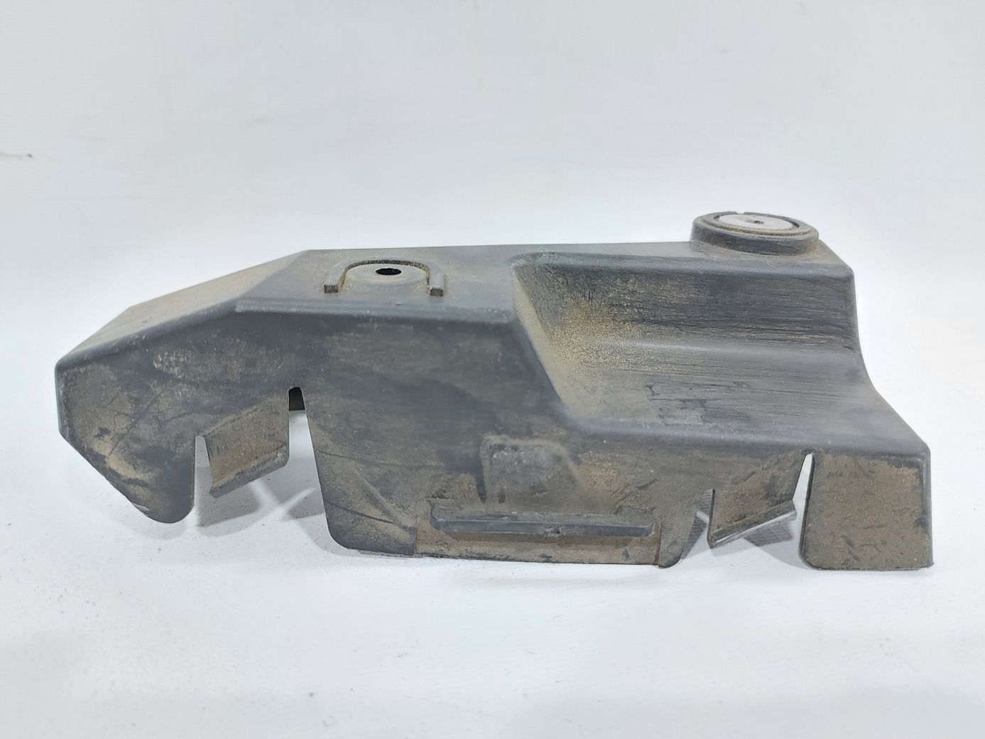 Volt Кріплення заднього бампера ліве верхнє Chevrolet Volt 2011-2015 22793093 Chevrolet Volt 3