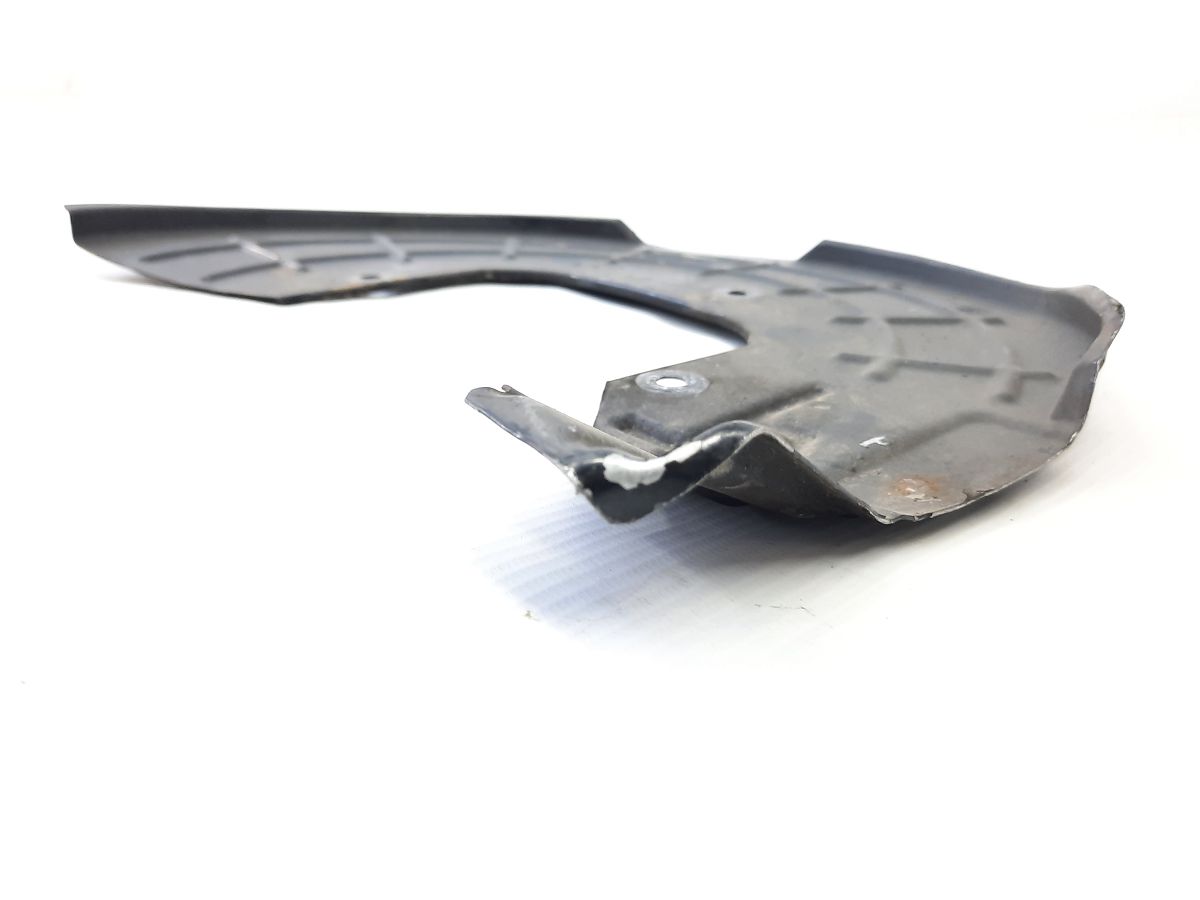 Dart Пыльник тормозного диска переднего правого Dodge Dart 2013-2016 68225028AA Dodge Dart 16