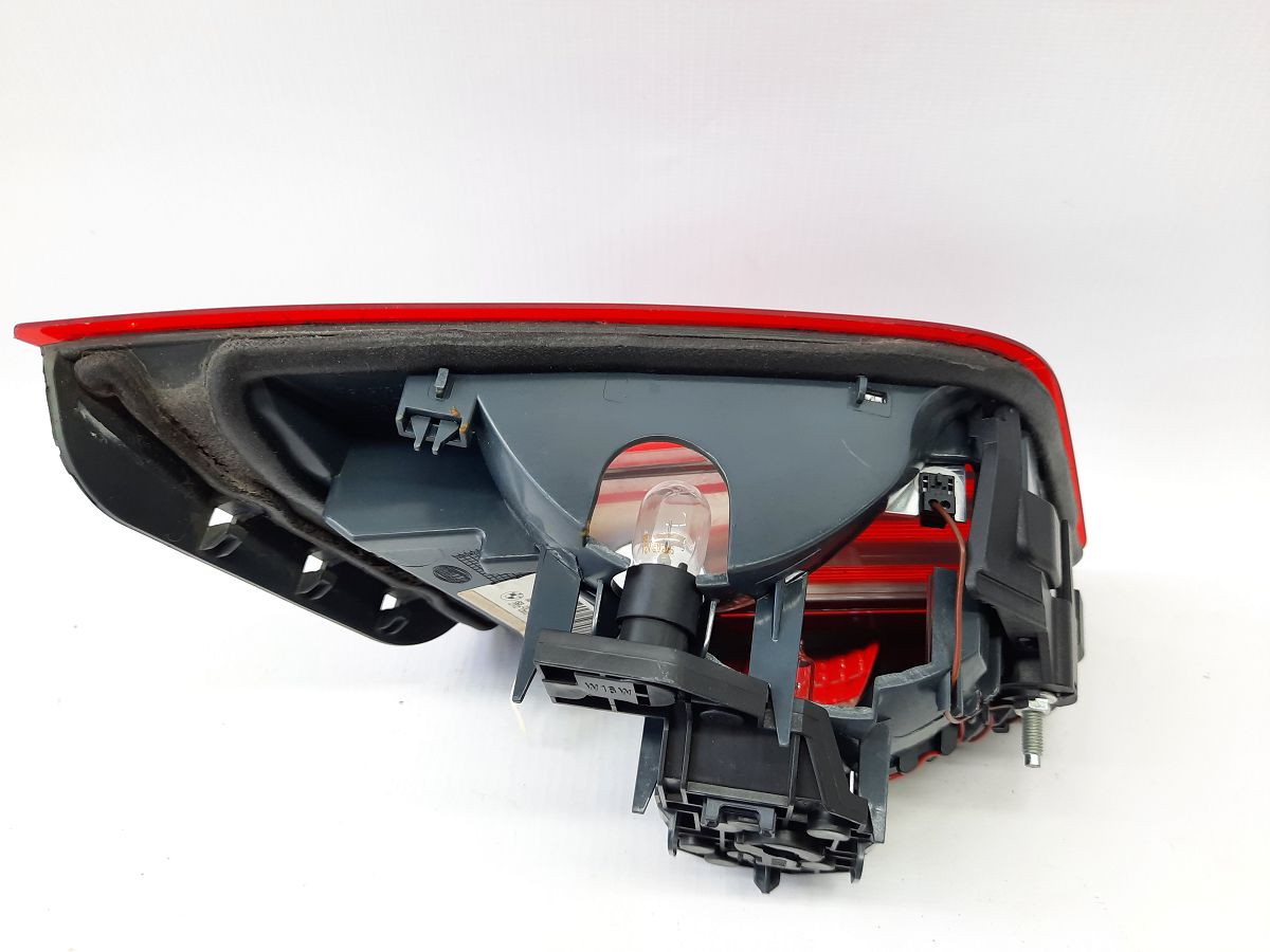 Товари з дефектами Ліхтар кришки багажника правий BMW 5 series 2011-2013 63217203226 BMW 5 series 6 Товари з дефектами Ліхтар кришки багажника правий BMW 5 series 2011-2013 63217203226 BMW 5 series 6