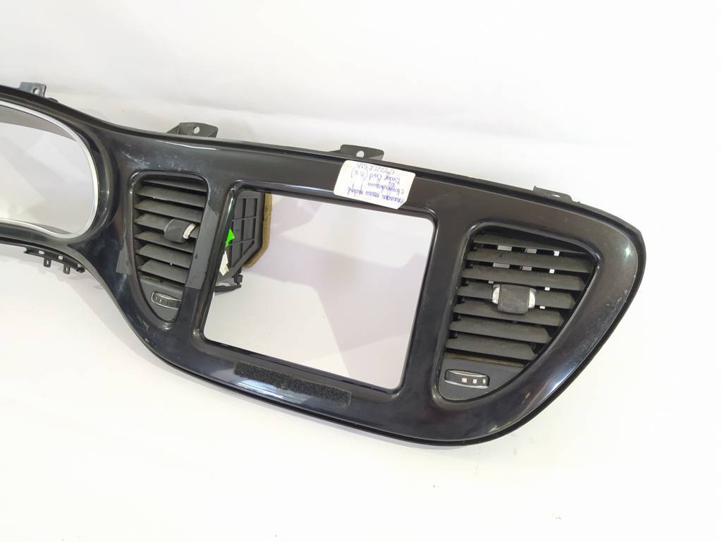 Dart Накладка панелі приладів з повітропроводами Dodge Dart 2013-2019 1ZV22LR5AB Dodge Dart 6 Dart Накладка панелі приладів з повітропроводами Dodge Dart 2013-2019 1ZV22LR5AB Dodge Dart 6