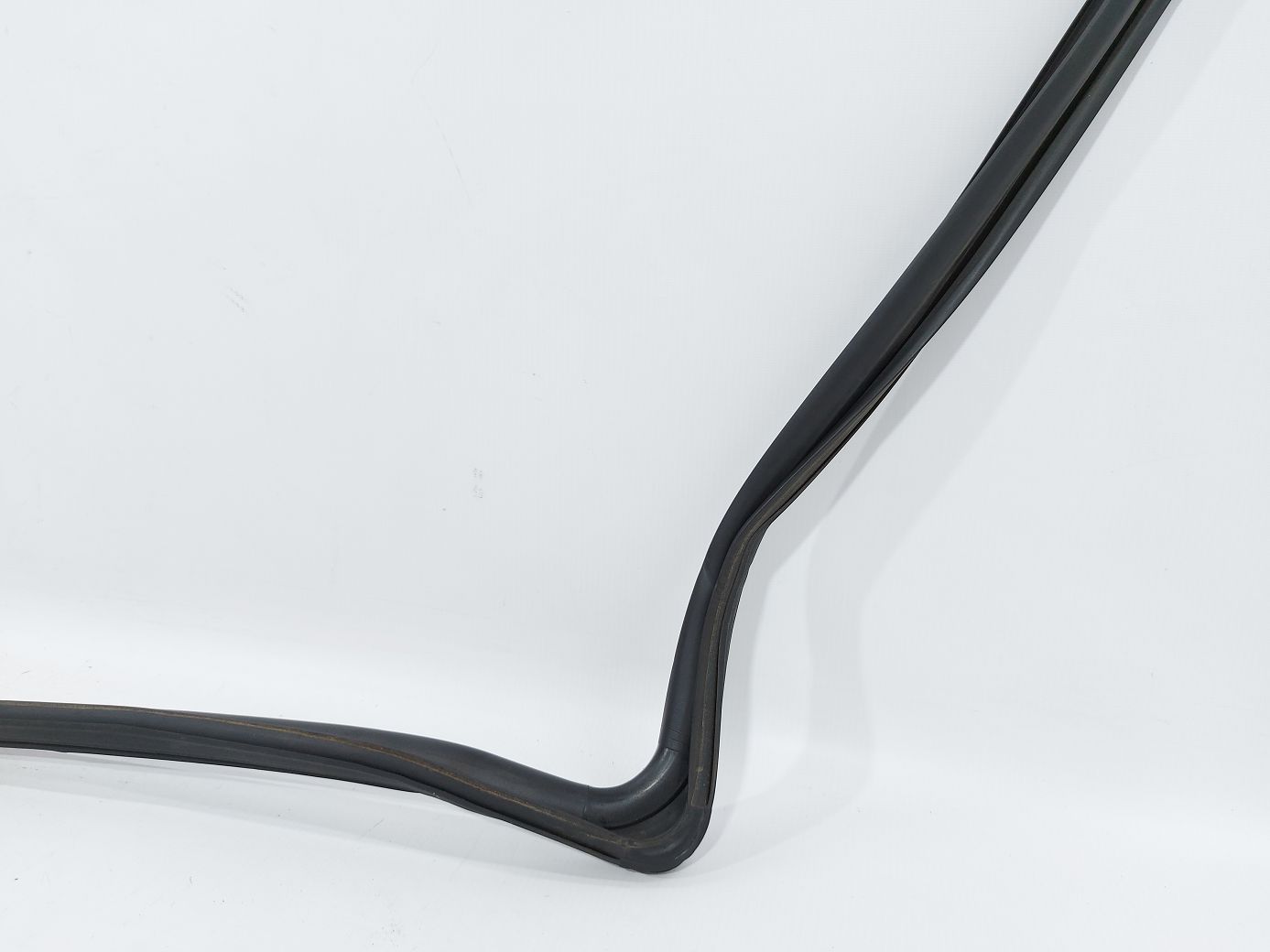 Journey Направляющая резинка стекла двери передней правой Dodge Journey 2009-2020 5076870AF Dodge Journey 2