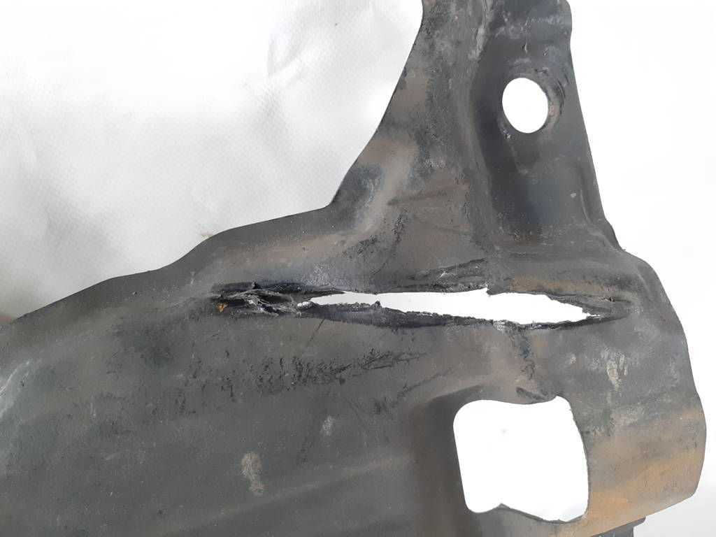 Camry Захист передньої частини кузова нижній правий Toyota Camry 2015-2017 5839806120 Toyota Camry 3