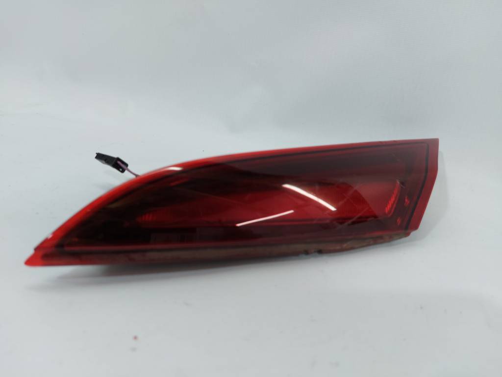 Regal Фонарь крышки багажника правый Buick Regal 2014-2017 22756314 Buick Regal 2